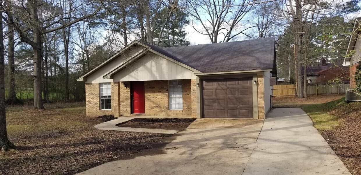 Primary Photo - 1430 Cooks Ave