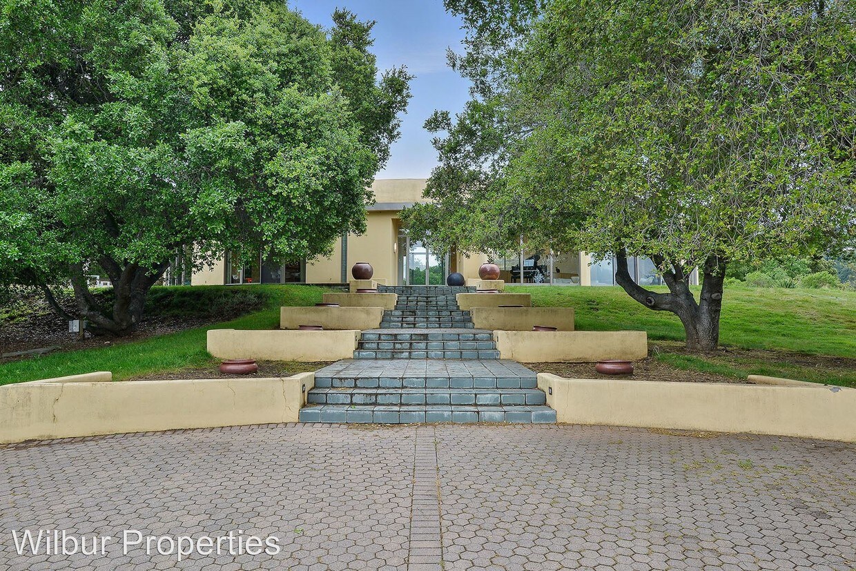 Primary Photo - 14492 Pike Rd