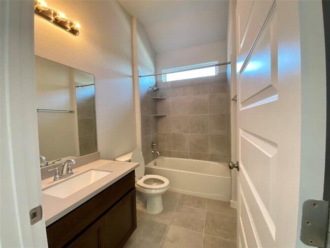 Foto del edificio - 110 Joseph Hawkins Ln