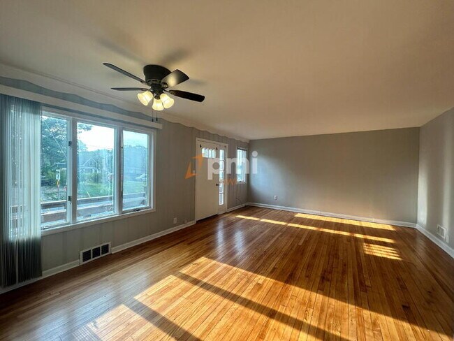 Foto del edificio - 8000 Lake Shore Dr