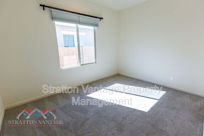 Building Photo - 21096 E Arroyo Verde Dr