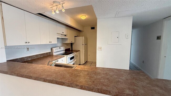 Building Photo - 8560 SW 212th St