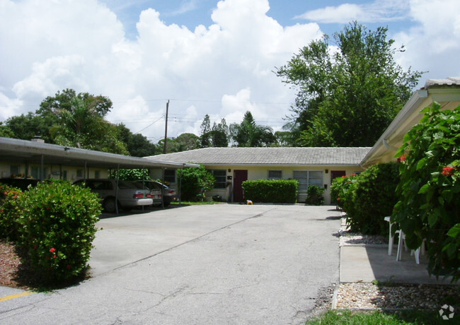 Alternate Building View - Gateway Apartments