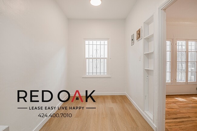 Building Photo - 660 Cochran Ave