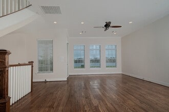 Building Photo - 190 W Breezy Way