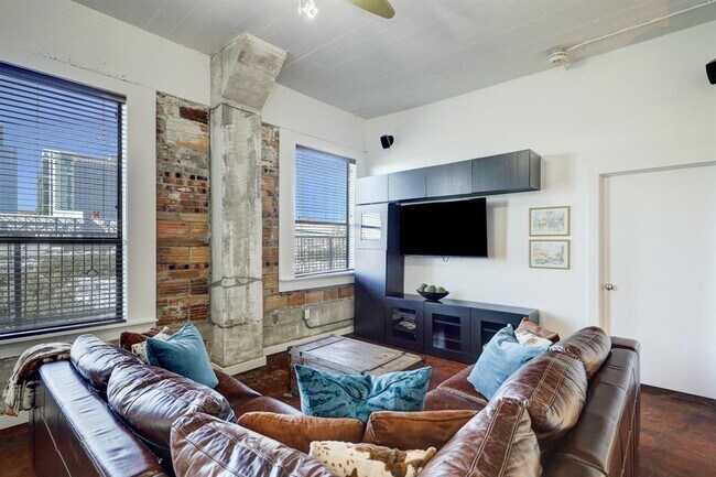 Foto del edificio - 2205 McKinney St