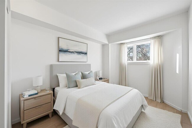 Photo du bâtiment - 166 Parkview St