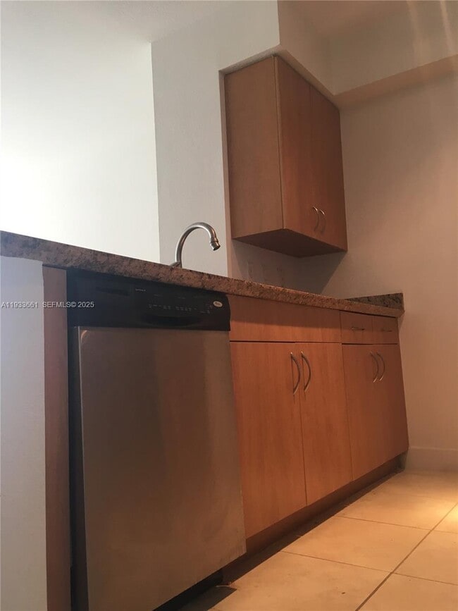 Building Photo - 1830 Radius Dr