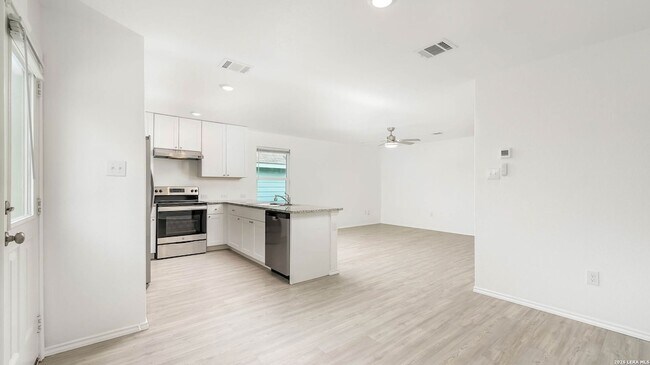 Photo - 3431 Manoway Bay House