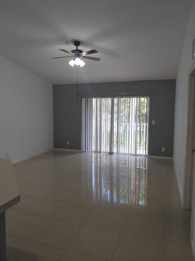 Building Photo - 4524 Oak Terrace Dr