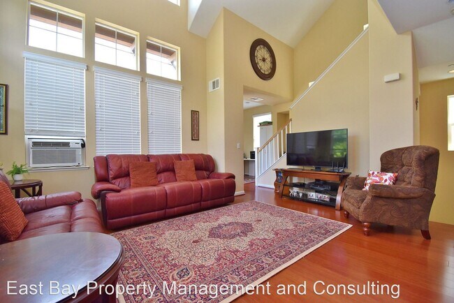 Building Photo - 40200 Antigua Rose Terrace