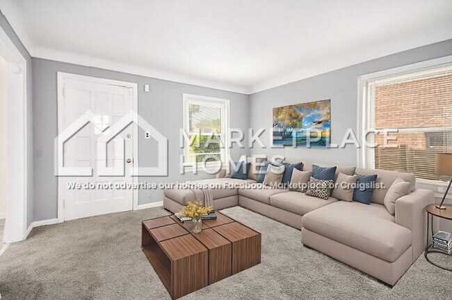 Foto del edificio - 16086 Carlisle Dr