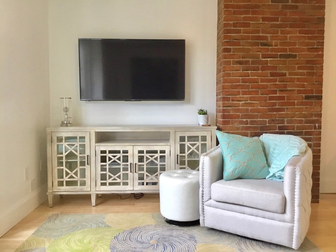 Photo - 289 Spring St (Portland, ME)