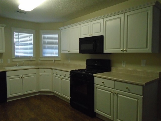 Foto del edificio - 513 Brookstone Way
