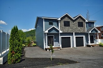 Building Photo - 40 Beech St