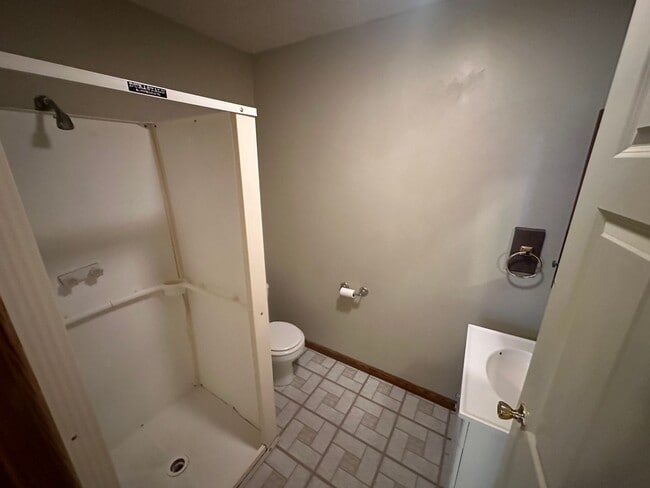 Building Photo - mcc320