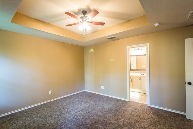 Building Photo - MOVE IN READY!!!!  Single Family Home in L...