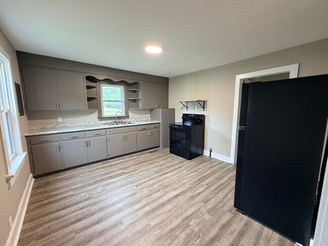 Building Photo - 436 McLean Ave