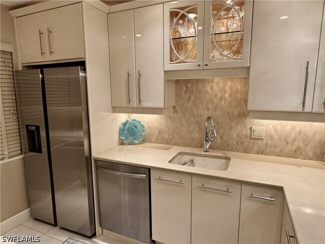 Foto del edificio - 1666 Osprey Ave