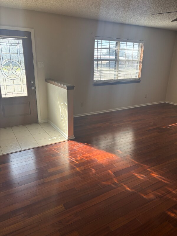 Foto del edificio - 219 Rosemary St