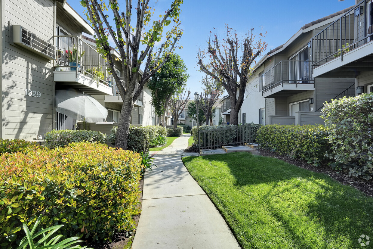 Foto principal - Emeritus Park Senior Apartments