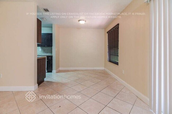 Foto del edificio - 10221 Dolphin Rd
