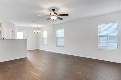 Foto del edificio - 243 W Forest Ave