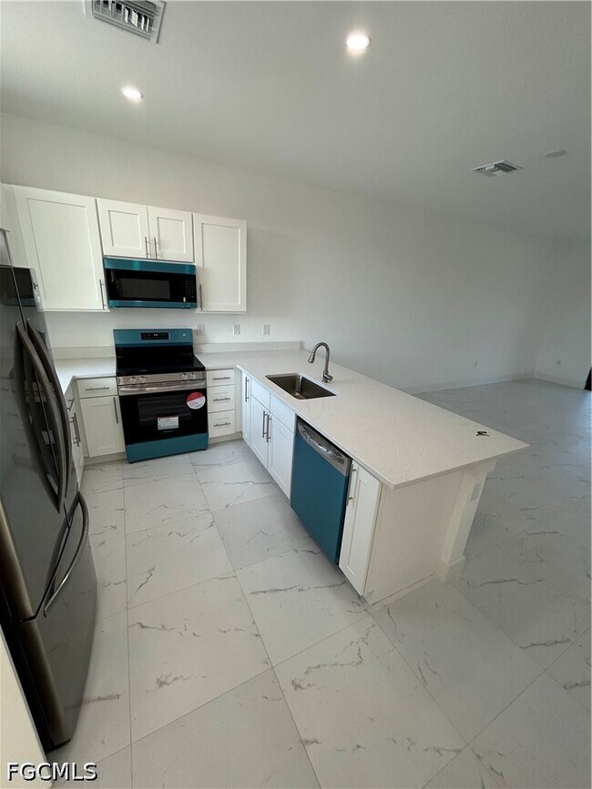 Foto del edificio - 177-179 Pennfield St