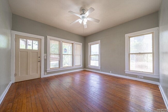Foto del edificio - 204 Mt Vernon Ct