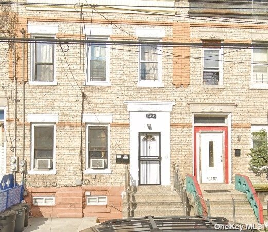 Primary Photo - 104-45 164th St