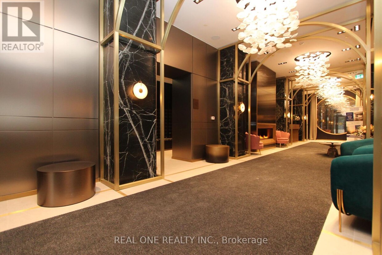 Primary Photo - 771-771 Yonge St