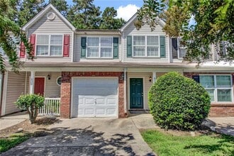 Building Photo - 6320 Hickory Ln Cir