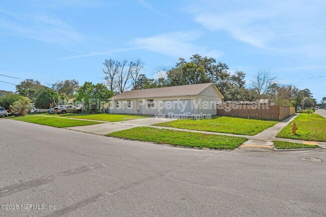 Foto del edificio - 11604 Sail Ave
