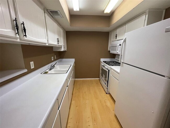 Building Photo - 4079 Young St