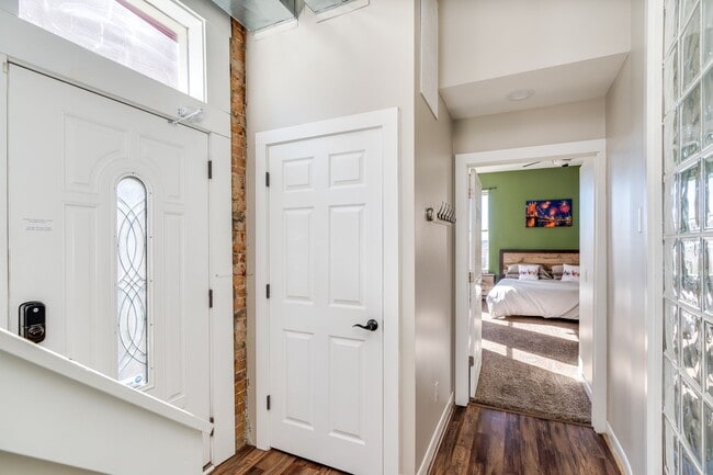 Urban Luxury with Stunning City Views – 2BR/2BA in Over-the-Rhine - Urban Luxury with Stunning City Views – 2BR/2BA in Over-the-Rhine Apartment