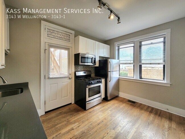 Photo - 3143 W Wellington-3143-1 Apartment