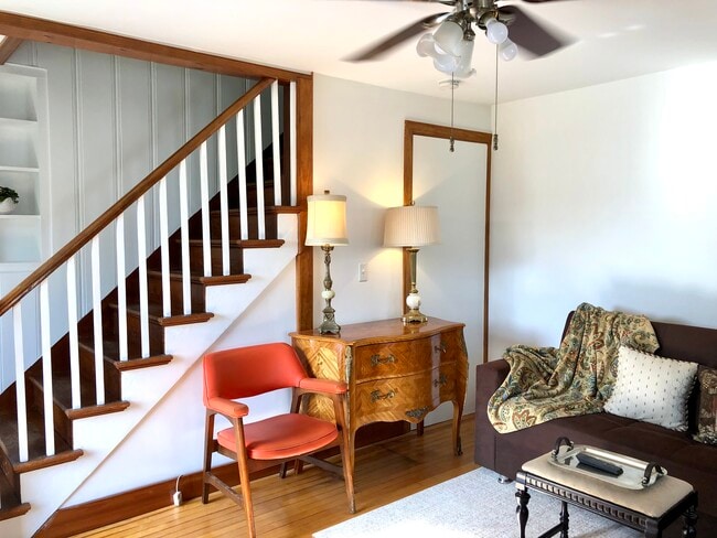 Building Photo - 247 Harbor St