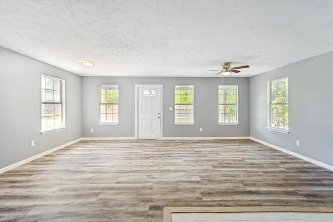Building Photo - 3023 Florida St