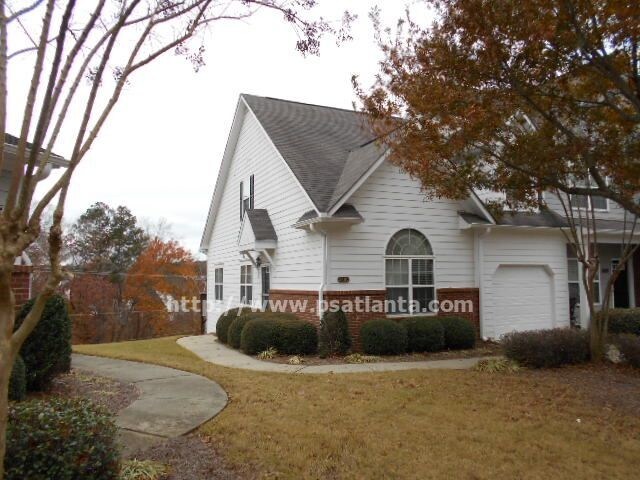 Primary Photo - 2400 Suwanee Pointe Dr