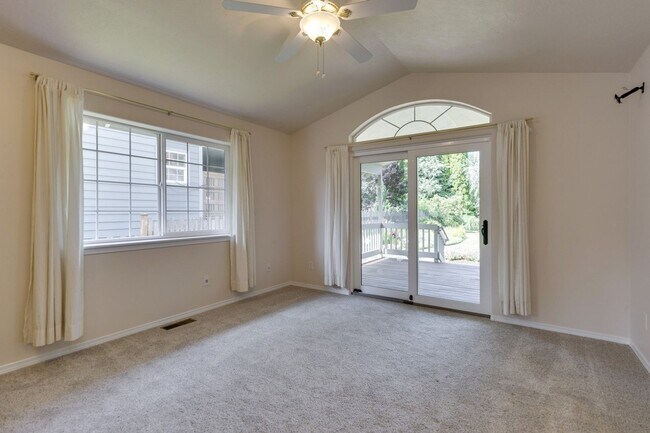 Foto del edificio - Application Pending - 3 Bedroom Home For R...