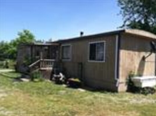 Building Photo - 22115 Pleasant Valley Rd