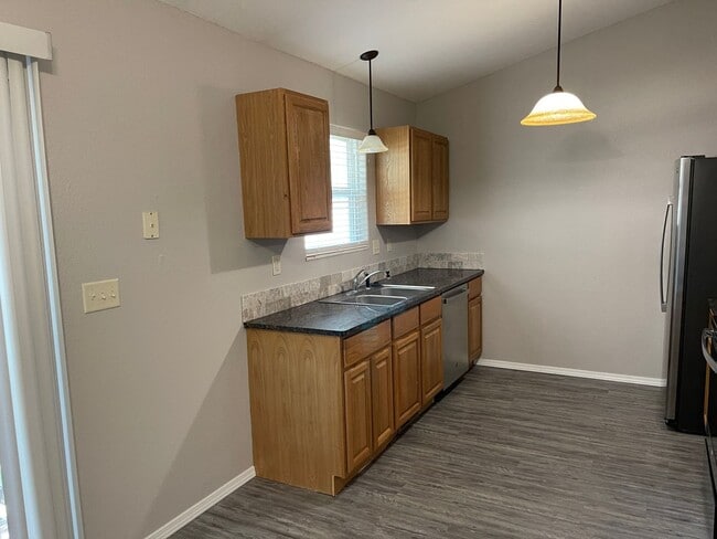 Building Photo - KU3-Osage Duplex 3