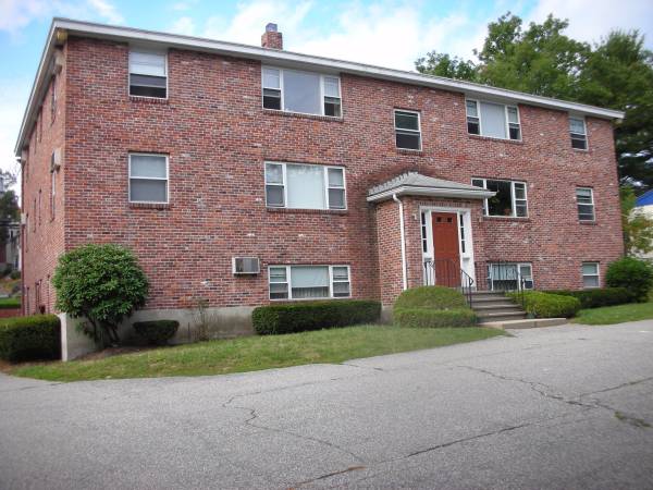 Building Photo - 489 Summer St