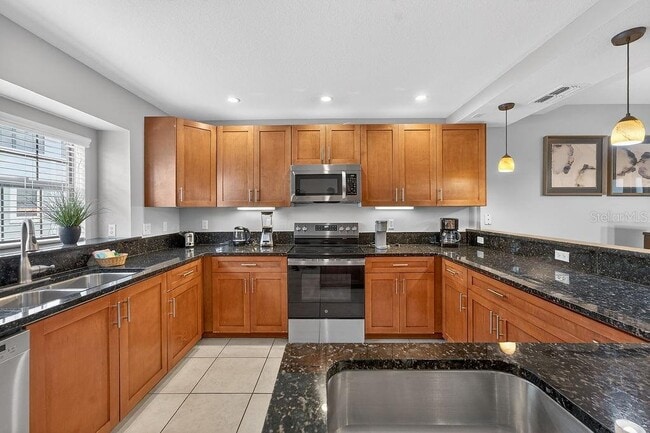 Foto del edificio - 14525 Damai Ln