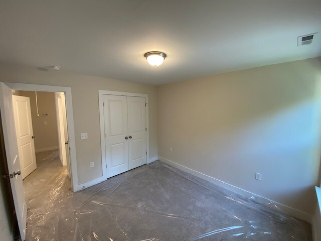 Building Photo - 917 Hillman Ln
