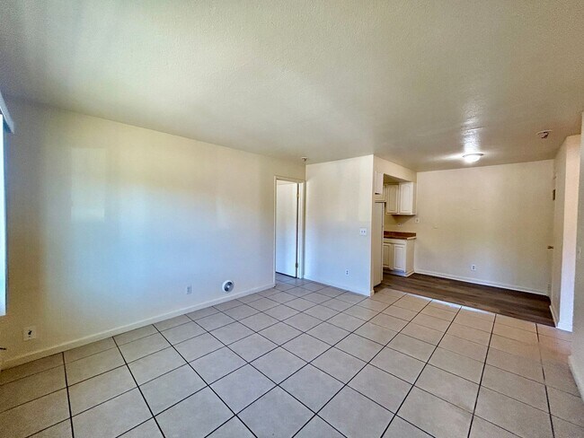 Foto del edificio - 2777-2783 Meadowview Rd