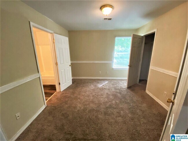 Building Photo - 106 Skyview Dr