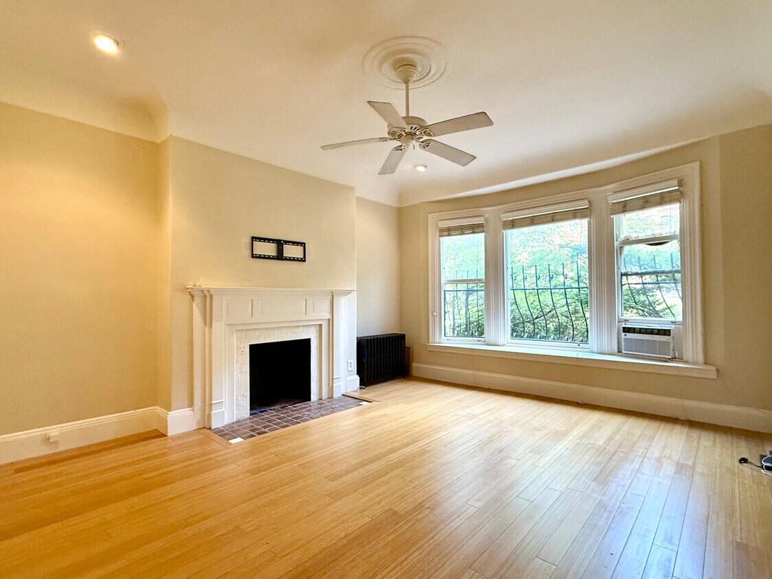 Foto principal - 330 Dartmouth St