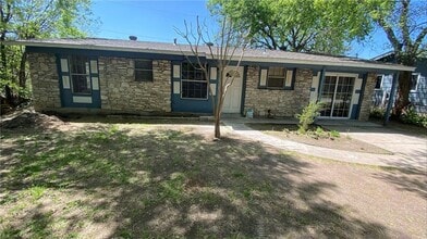 Building Photo - 209 Schirra Pl
