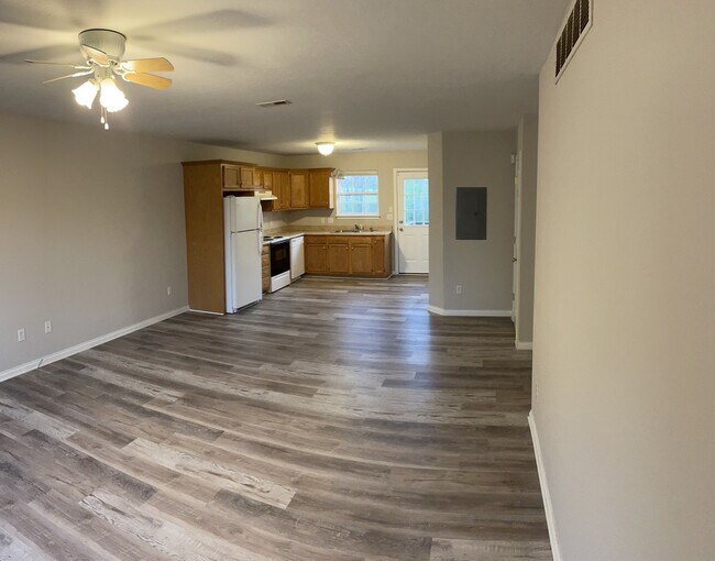 Building Photo - 57 E Oberman Way